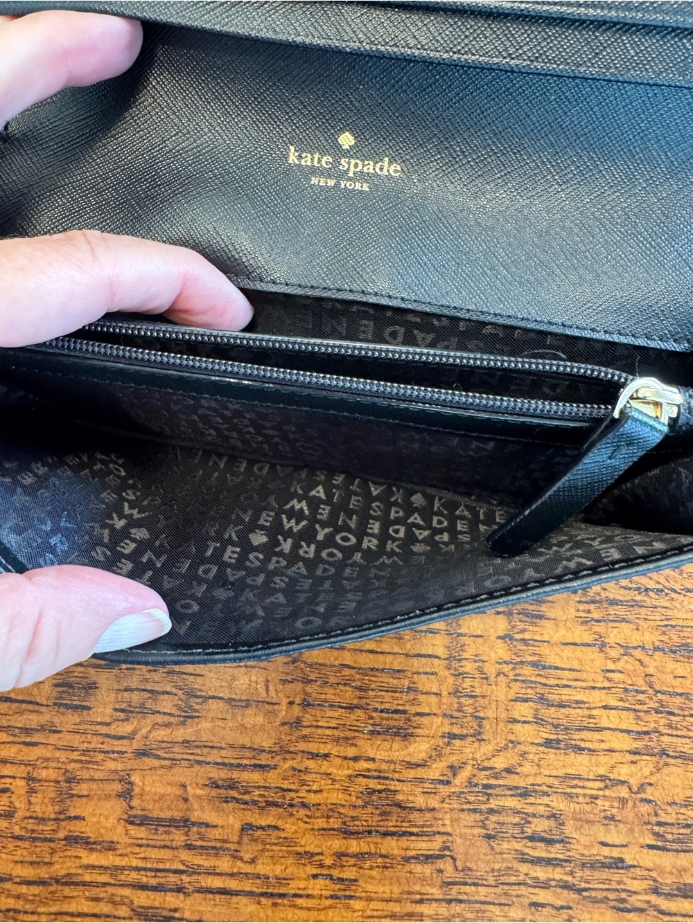 Kate Spade Baldwin Street Nisha Leather Bow Wallet EUC - Picture 5 of 9
